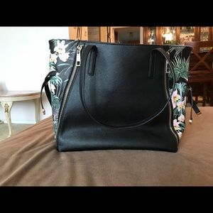 ✨FINAL SALE✨ Hawaiian style purse